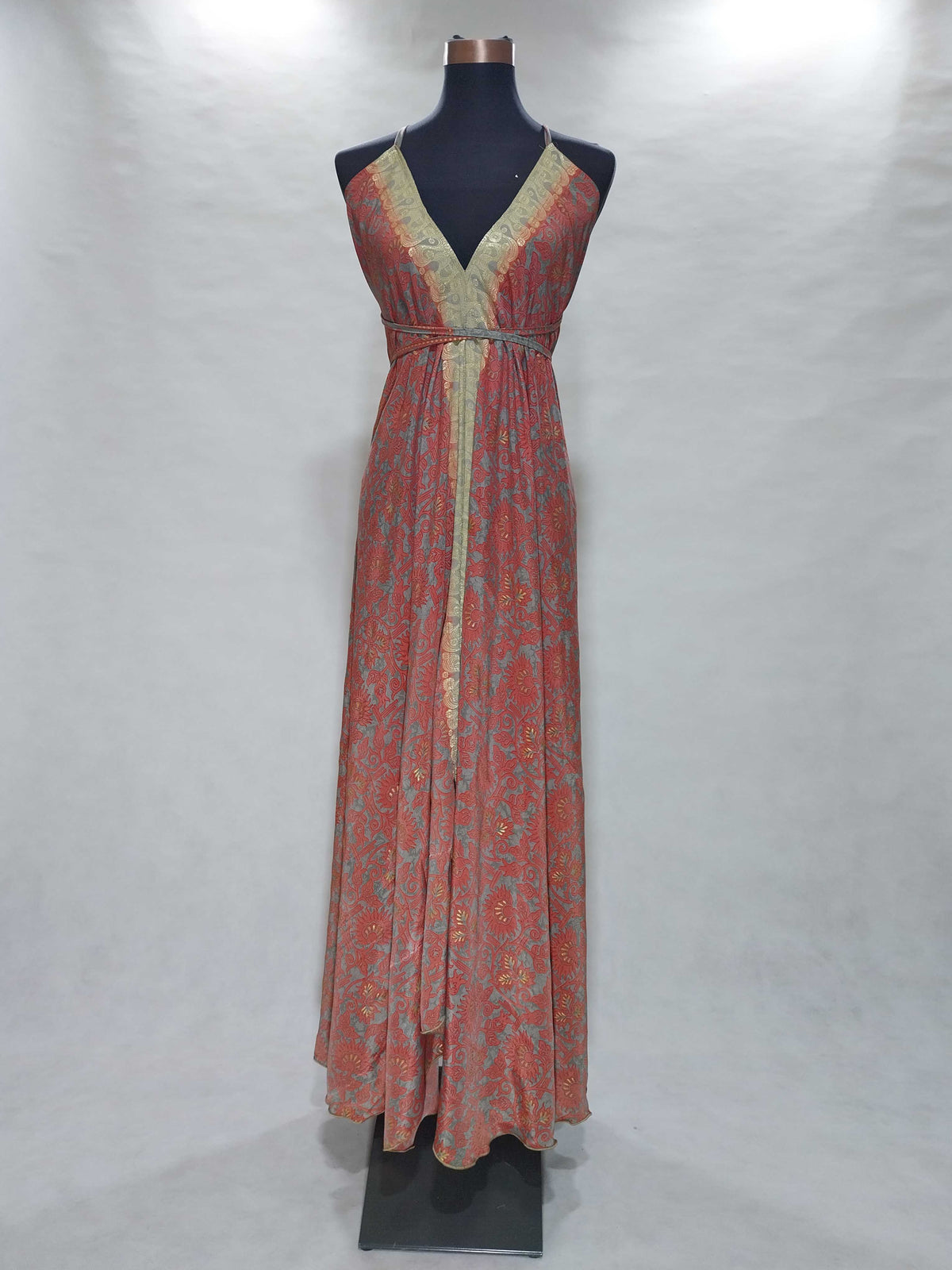 Das lange Magische Kleid One Day in Paris