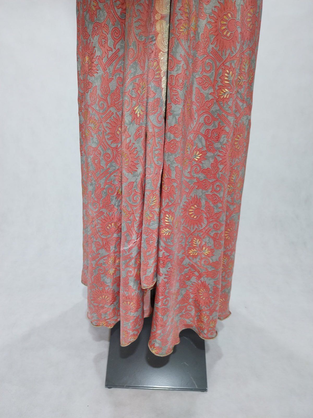 Das lange Magische Kleid One Day in Paris