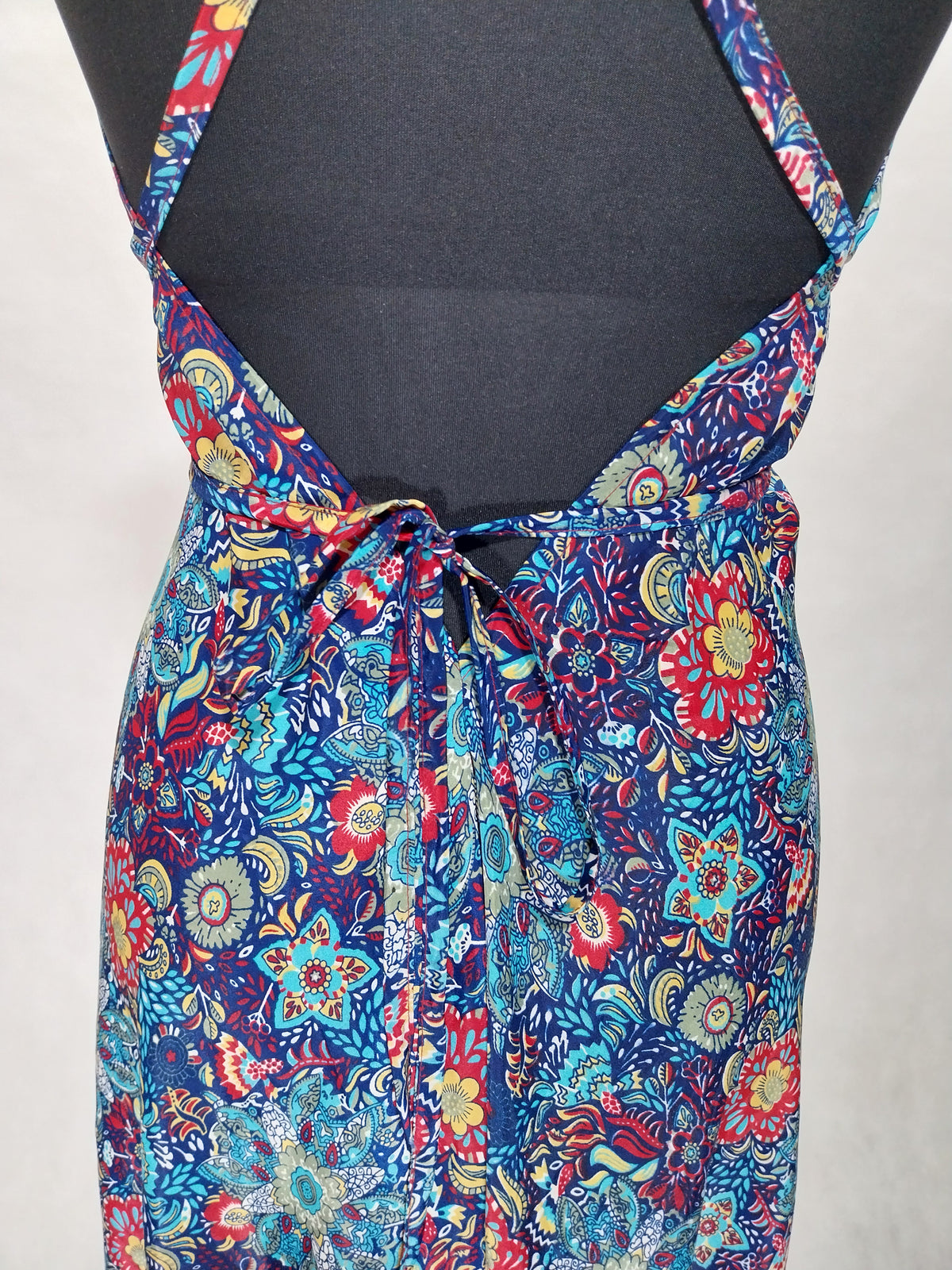 Das lange Magische Kleid Rhythm's of Skyblue