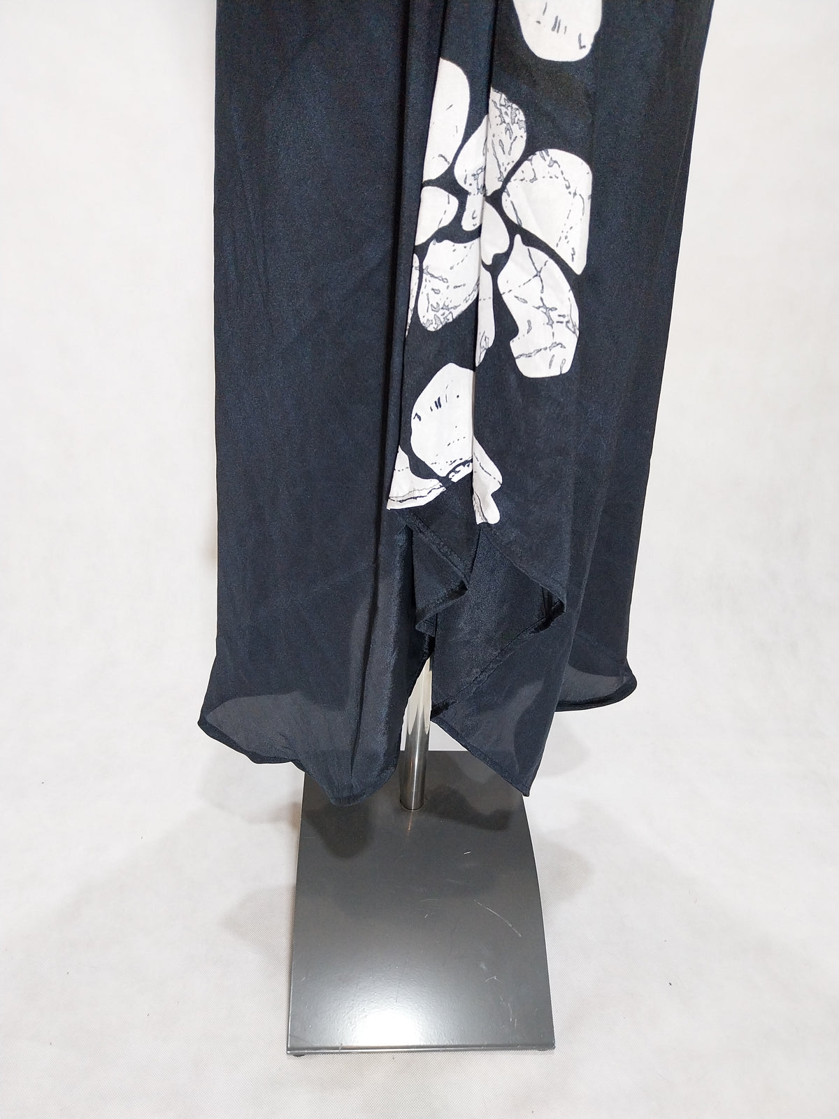 Das lange Magische Kleid Leger Black & White