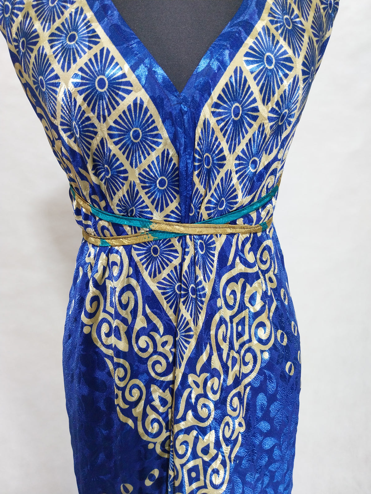 Das lange Magische Kleid Blue Peacock