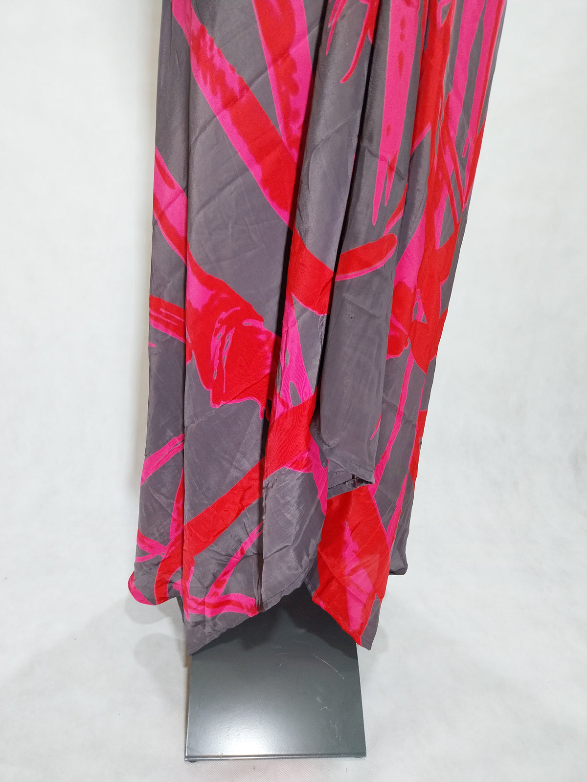 Das lange Magische Kleid The Devil's Wife