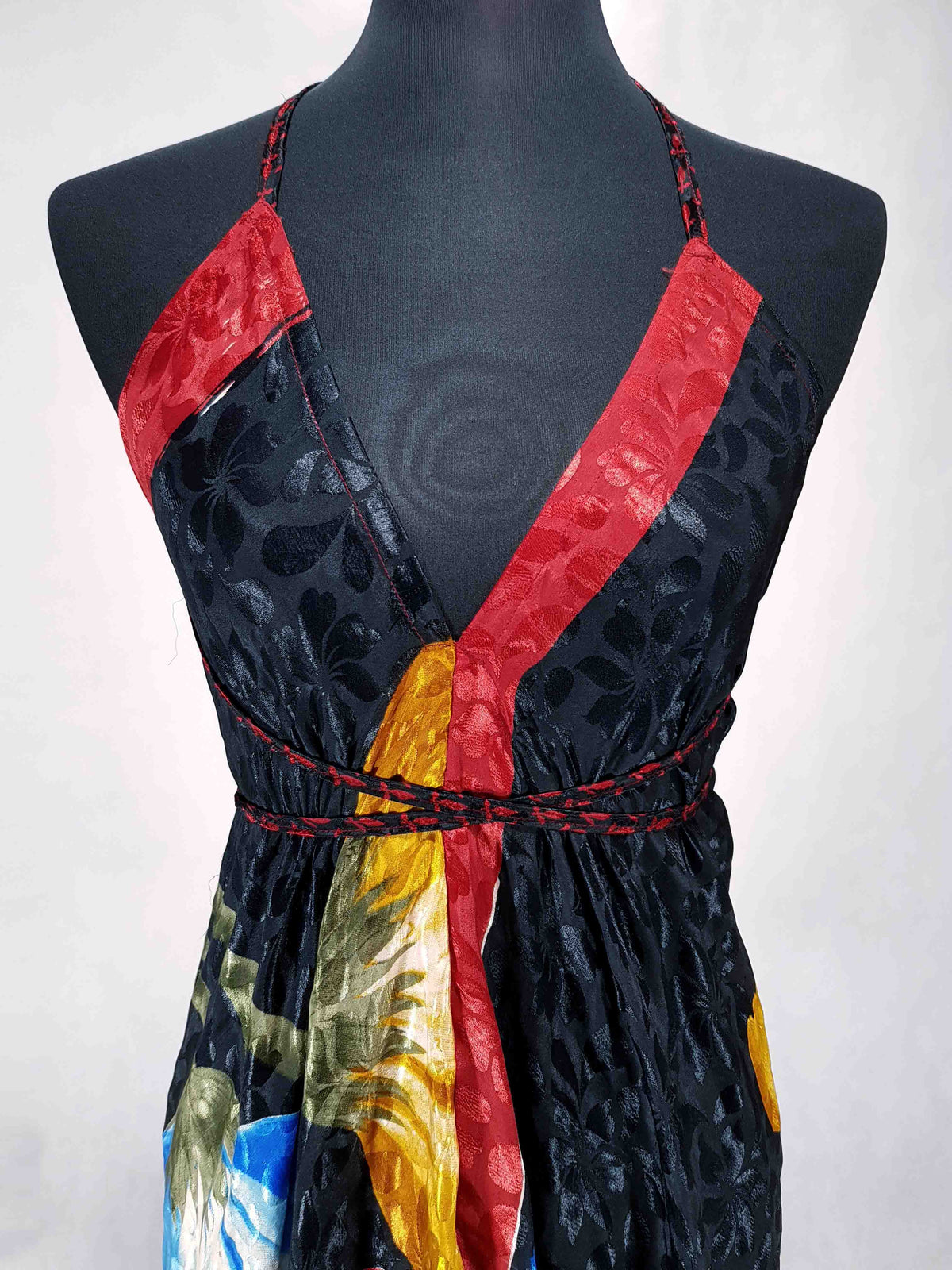 Das kurze Magische Kleid Rot-Schwarz