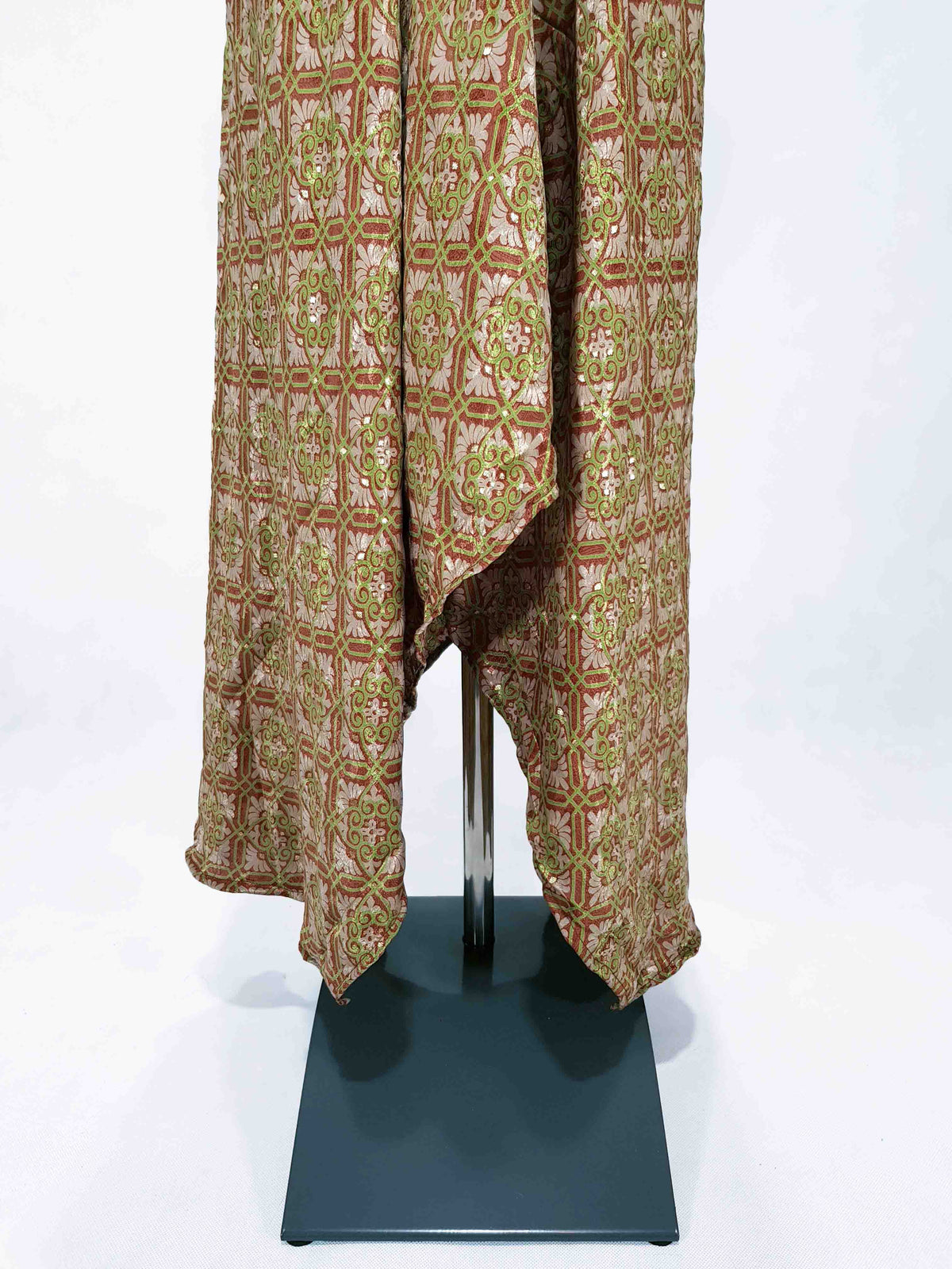 Das lange Magische Kleid dezentes Braun-Grün