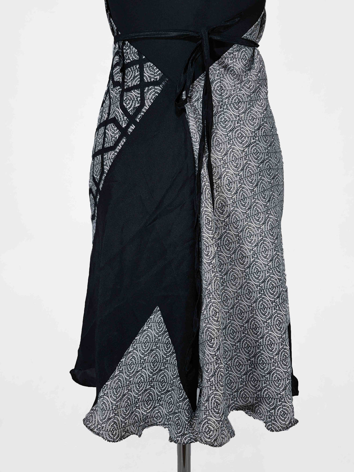Das kurze Magische Kleid 'Black and White'